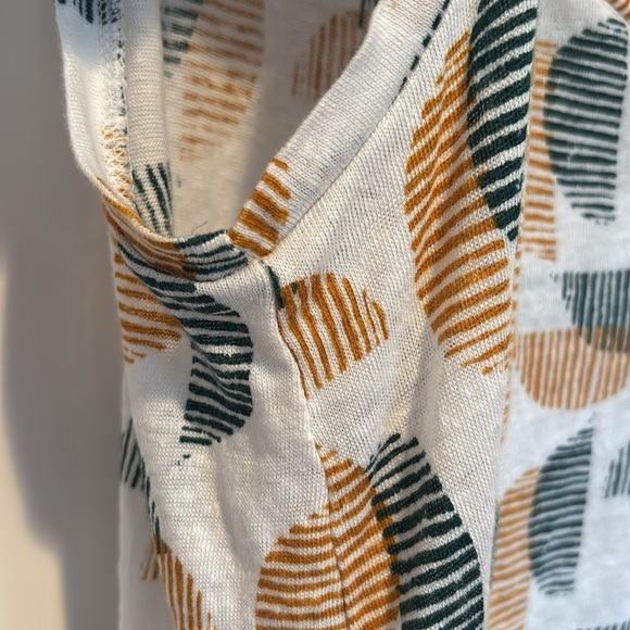 Garnet Hill 100% organic linen scoop neck tank top with geometric print - Picture 3 of 13